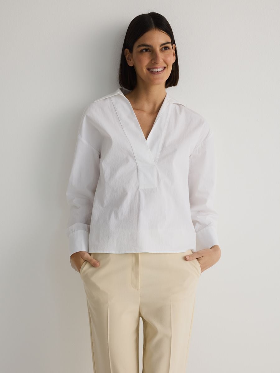 Bluse mit V-Ausschnitt - creme - RESERVED - 2