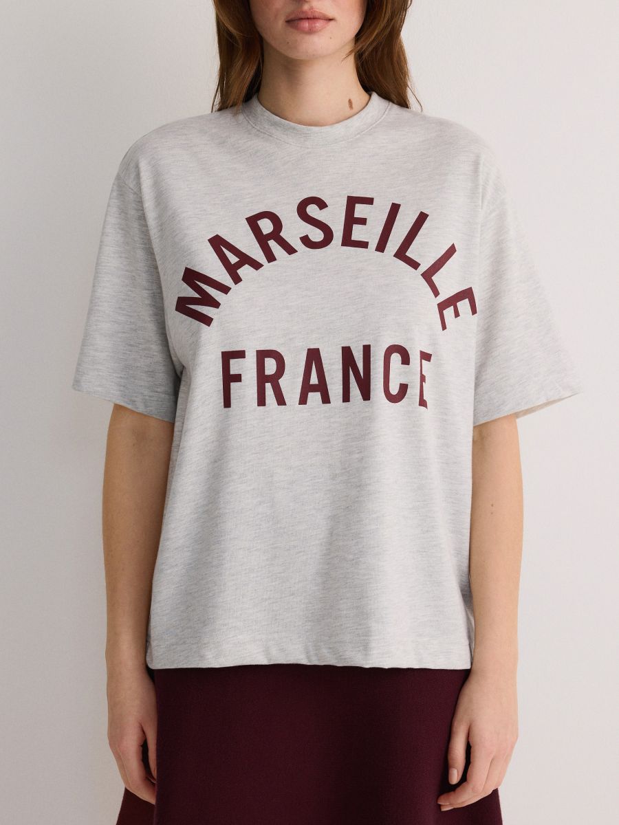 T-shirt oversize z nadrukiem - jasnoszary - RESERVED