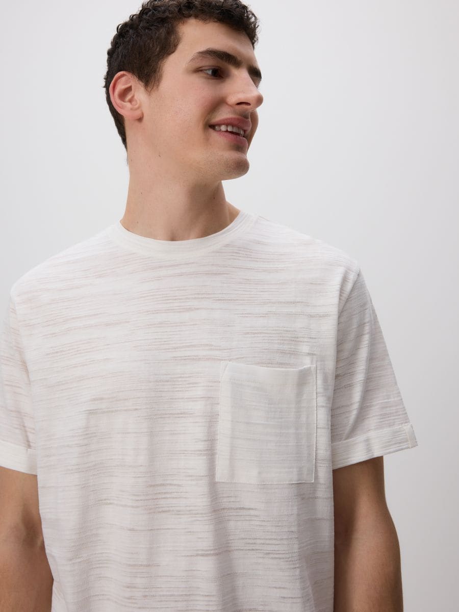 Comfort fit T-shirt with pocket - cream - RESERVED