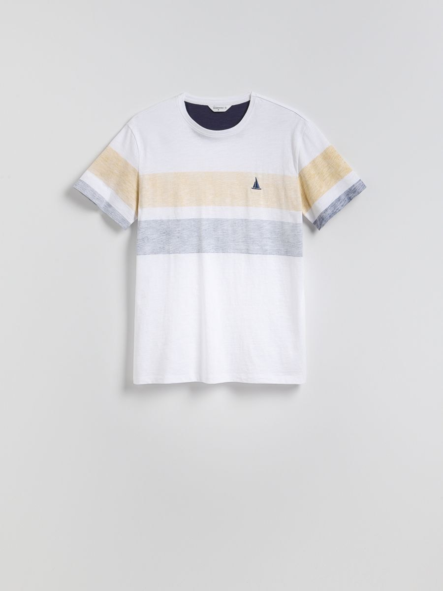 T-shirt regular z haftem - biały - RESERVED