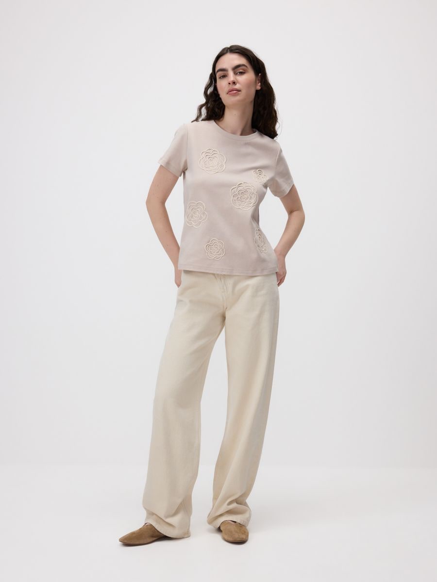 T-shirt with embroidered pattern - beige - RESERVED - 3