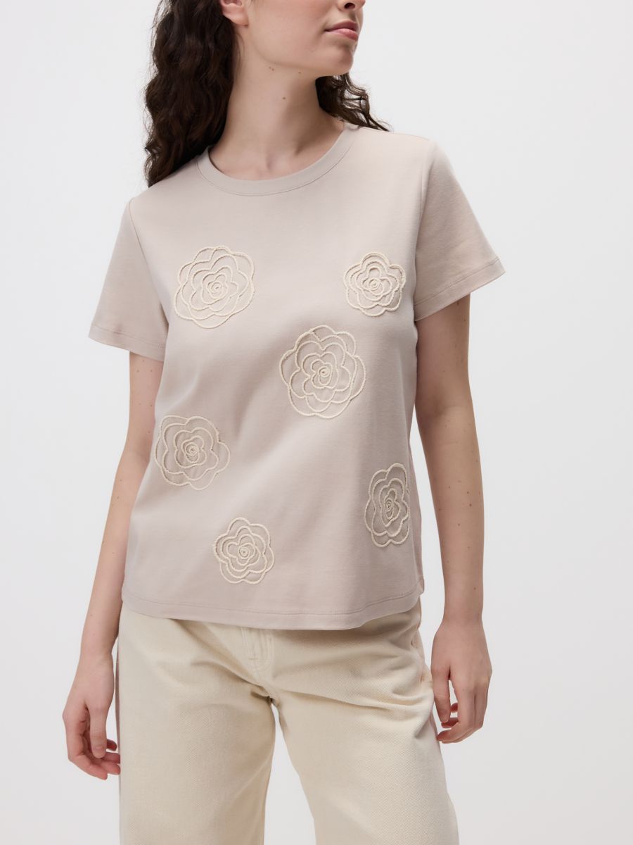 T-shirt with embroidered pattern - beige - RESERVED - 4
