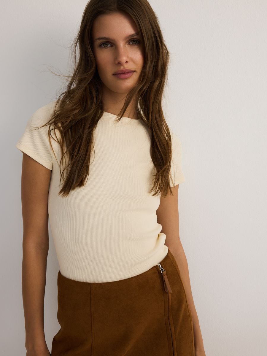 Mini-jupe en daim synthétique - Beige - RESERVED - 3