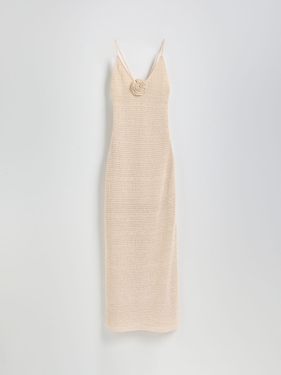 Strickkleid mit Rose - beige - RESERVED