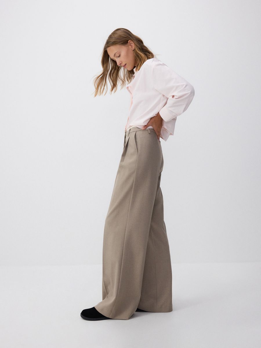Trousers with contrast insert - beige - RESERVED - 3