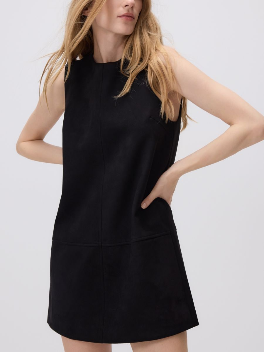 Minikleid aus Wildlederimitat - schwarz - RESERVED