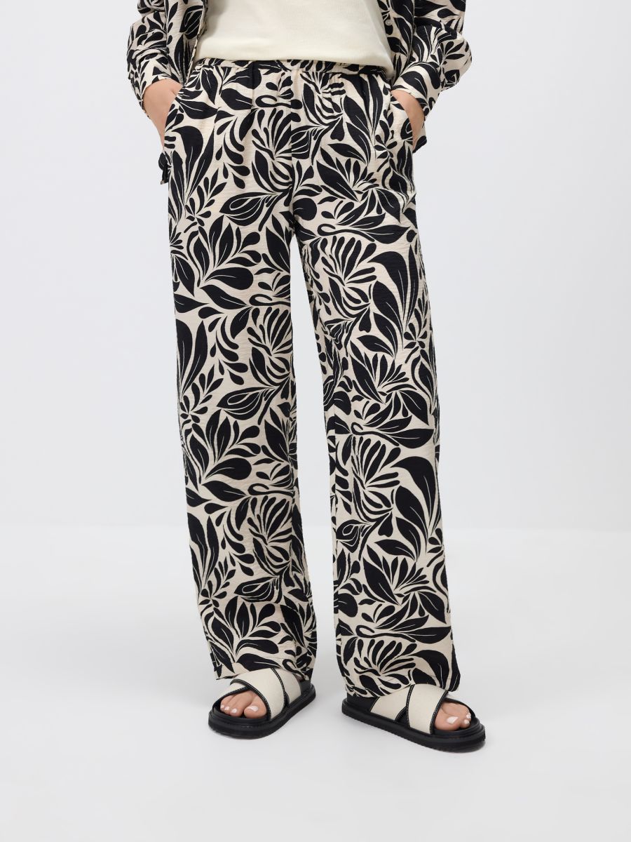 Patterned viscose trousers - multicolor - RESERVED - 2