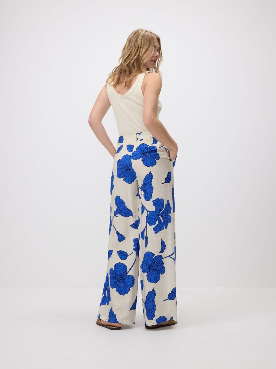 Patterned viscose trousers - multicolor - RESERVED - 7