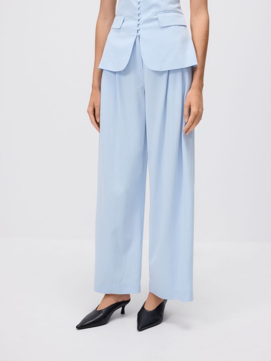ワイジェイ Spodnie z wiskozą Kolor jasnoniebieski - RESERVED - YH558-05X