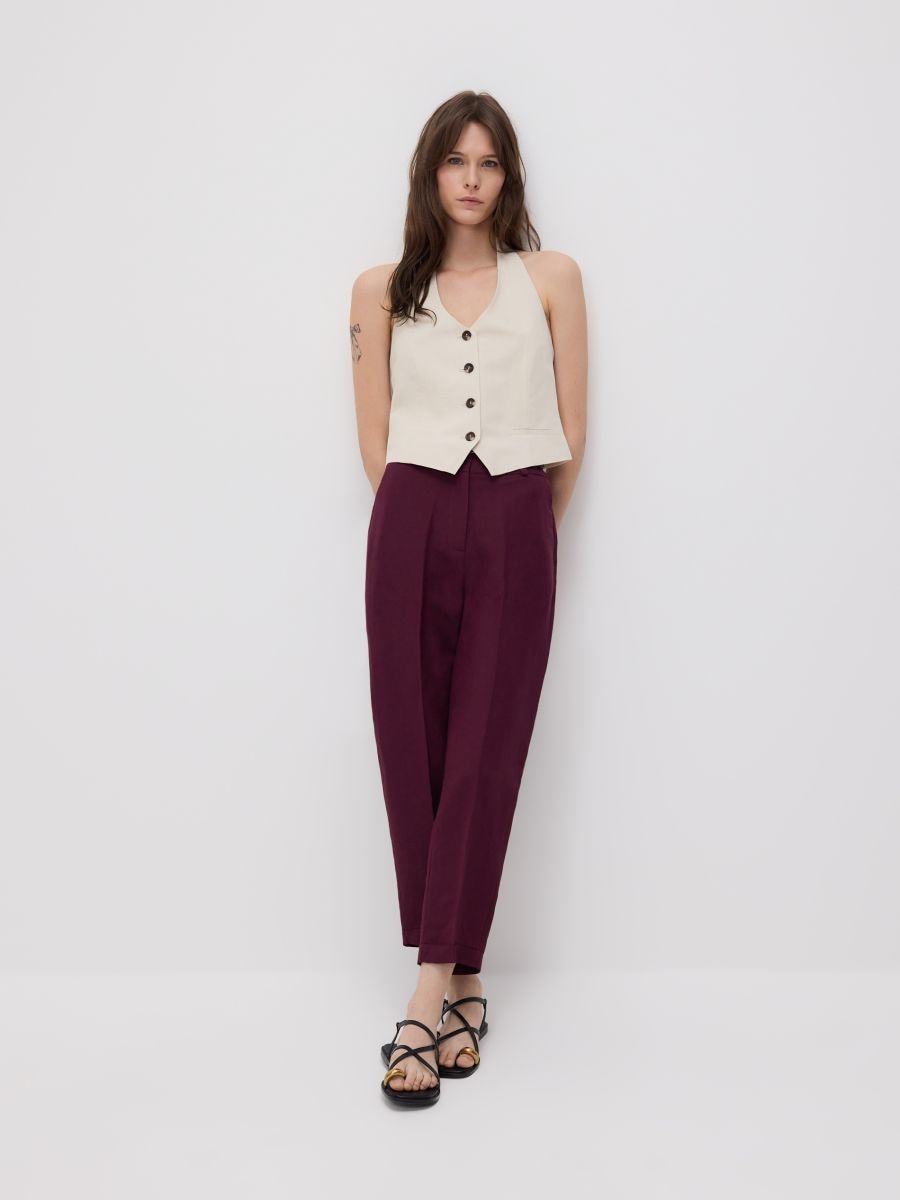 Broek van een linnenmix met persvouwen - burgundy - RESERVED