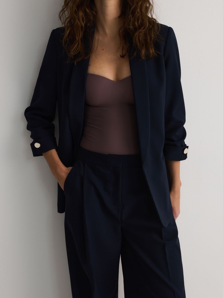 Blazer with crinkled sleeves - navy - RESERVED