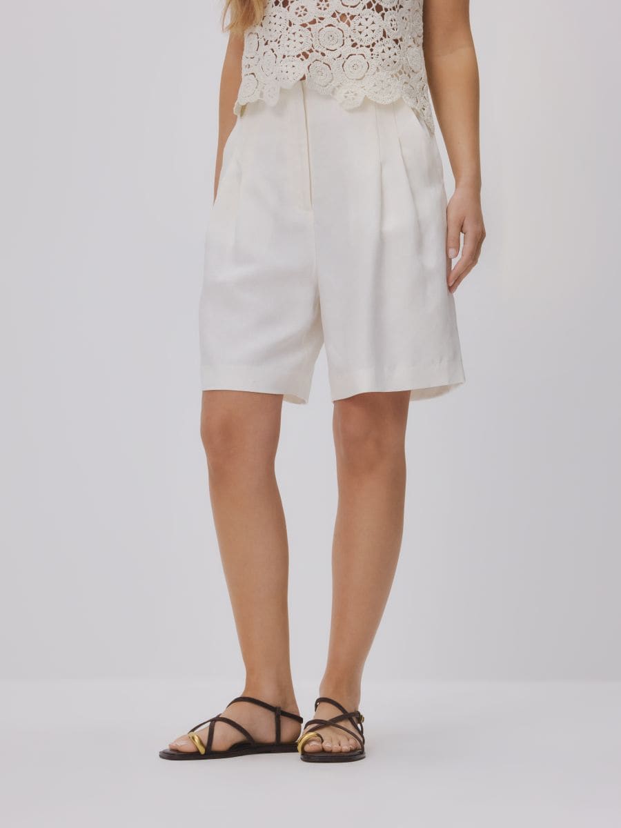 Shorts with linen blend - cream - RESERVED - 3
