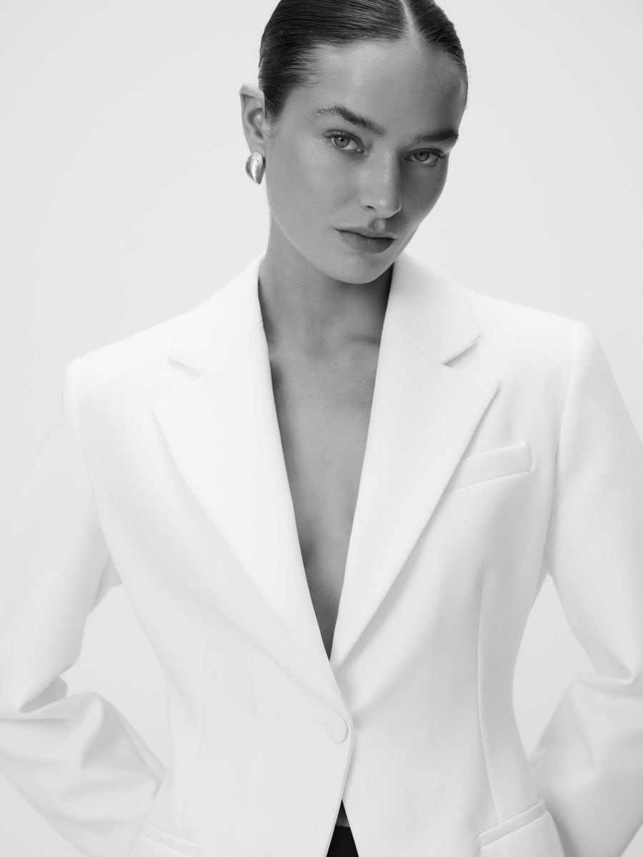 Waist-fitted blazer with viscose blend - cream - RESERVED - 7