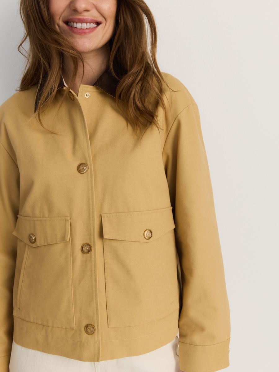 Jacket with contrasting collar - beige - RESERVED - 2