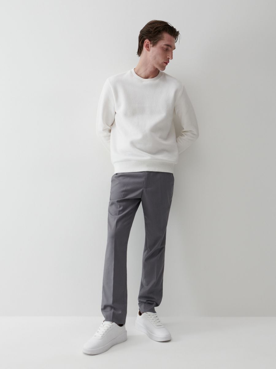Chino-Hose mit Bügelfalte Farbe light grey - RESERVED - YV275-09M | Stretchhosen