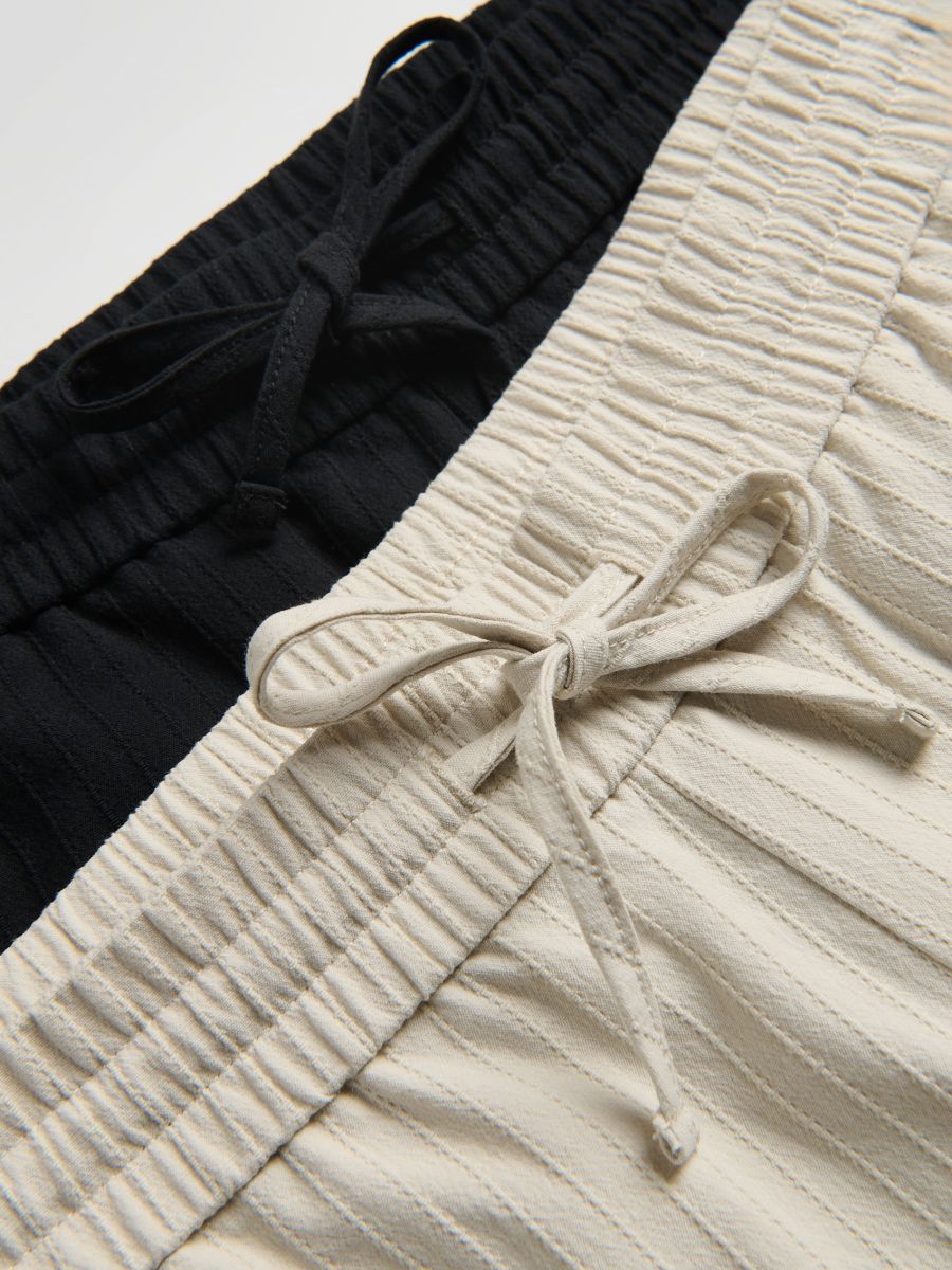 Loose structural shorts - black - RESERVED - 7