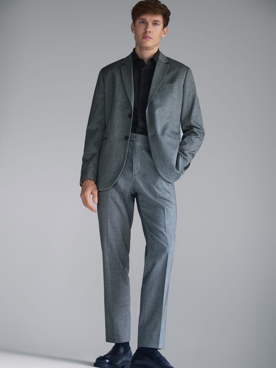 Slim fit lõikega viskoosisegust pintsak - must - RESERVED