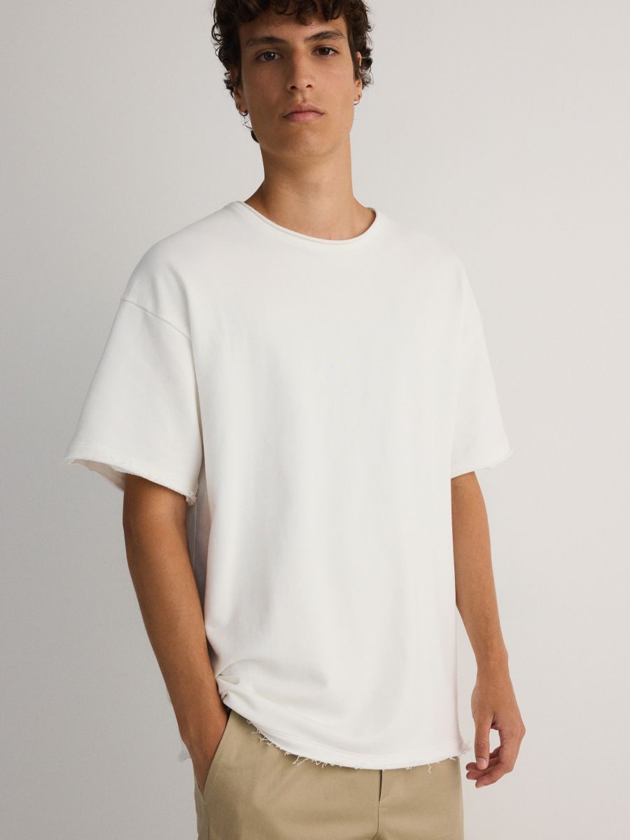 Oversized T-shirt with frayed edges - cream - RESERVED