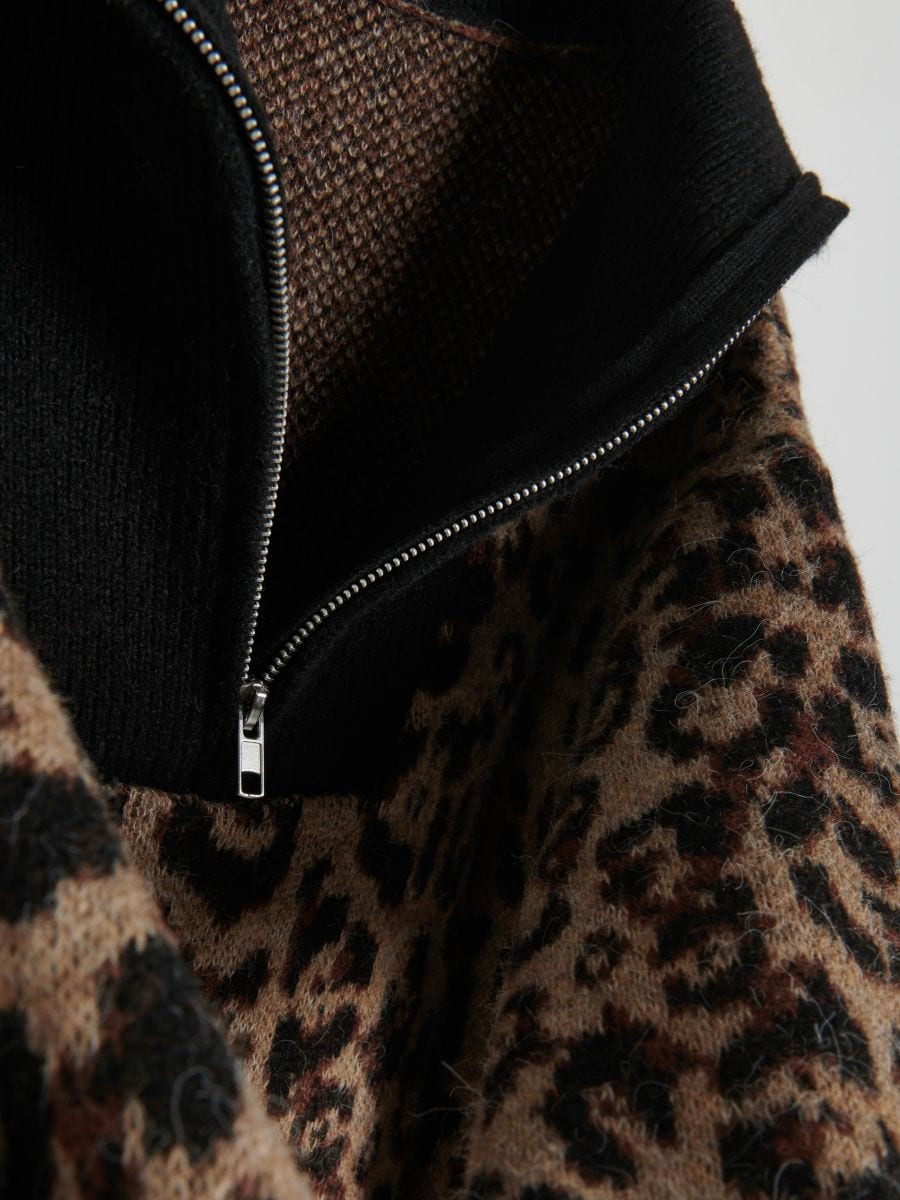 Pullover mit Leopardmuster aus Wollgemisch - bunt - RESERVED - 6