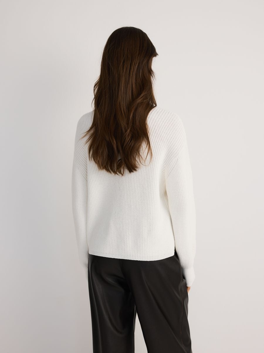 Pull à col en V - crème - RESERVED - 4
