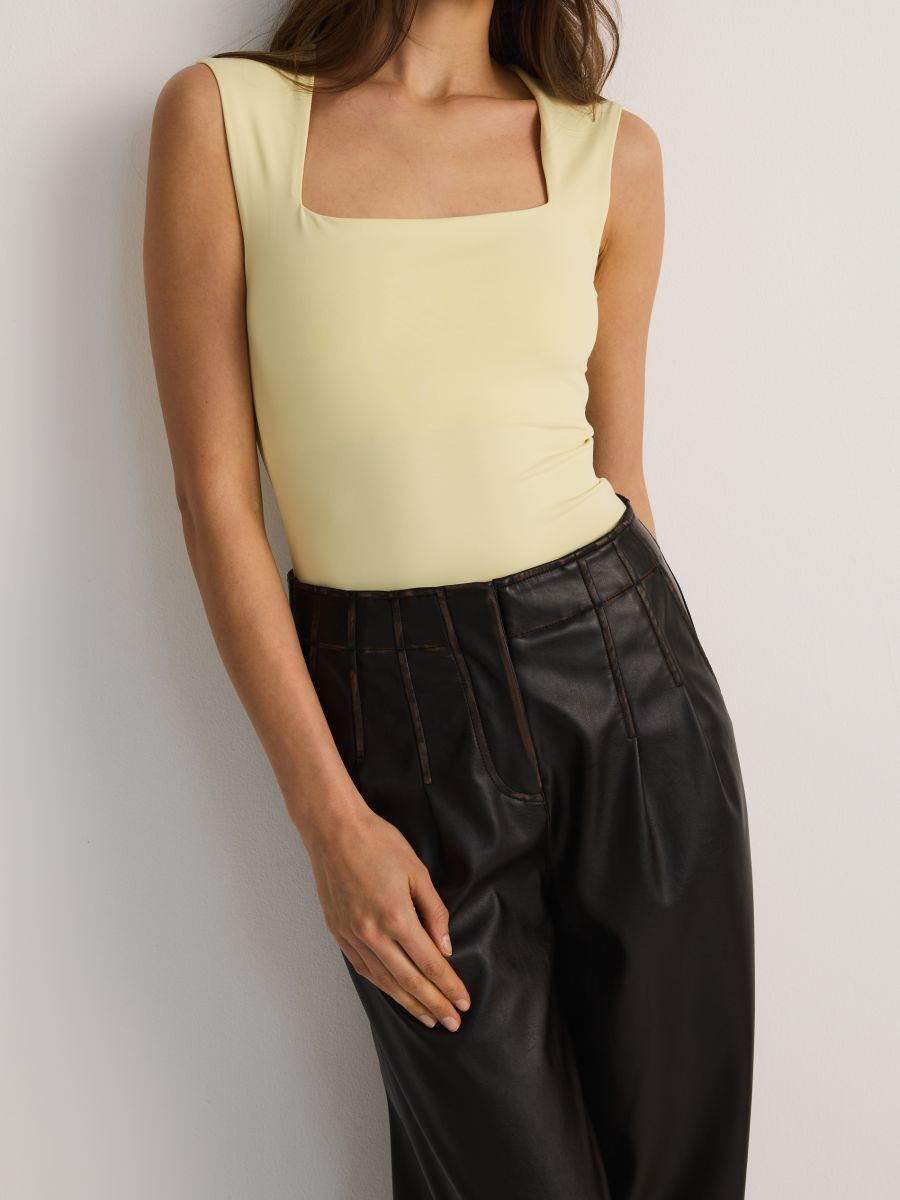 Square neck body - nude - RESERVED - 4