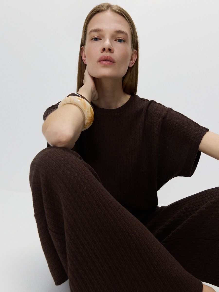 T-shirt in structured jersey - brown - RESERVED - 2