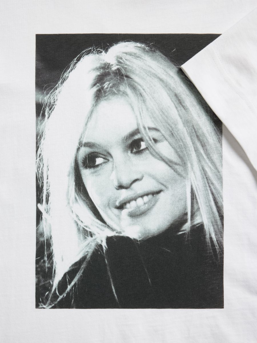 ブリジットバルドー スーザンストラバーグ T-shirt Brigitte Bardot Kolor biały - RESERVED - ZS465-00X