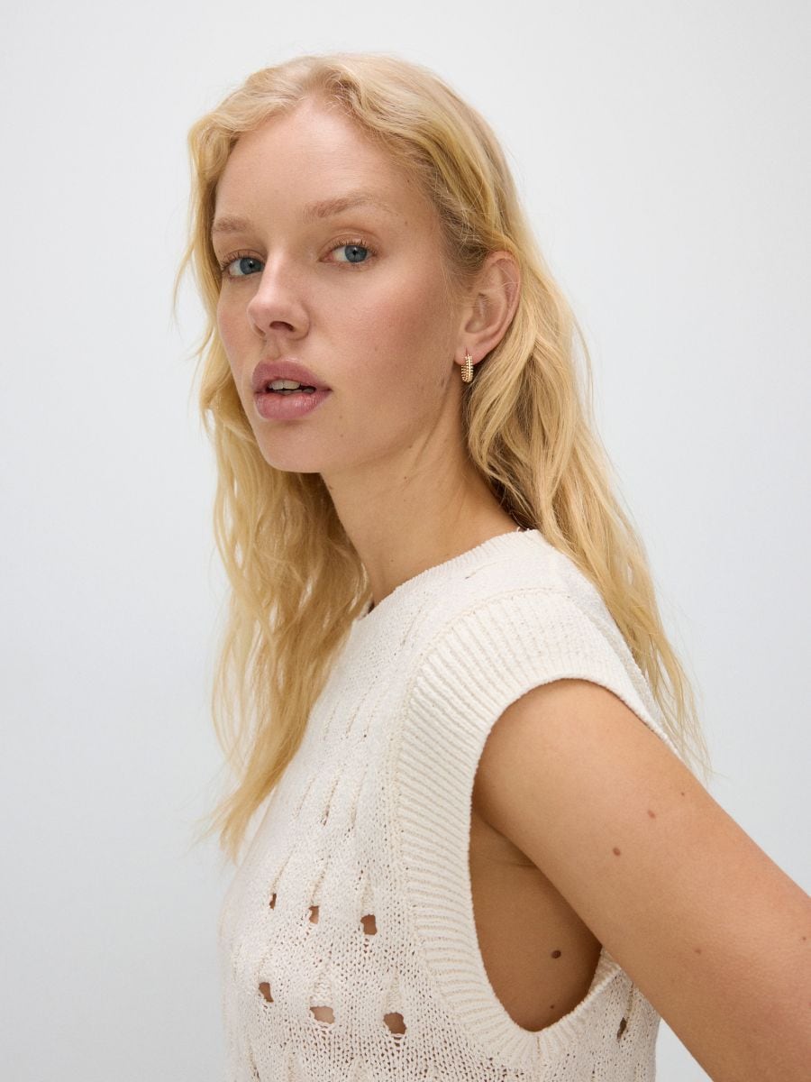 Pullunder mit Lochmuster - beige - RESERVED - 2