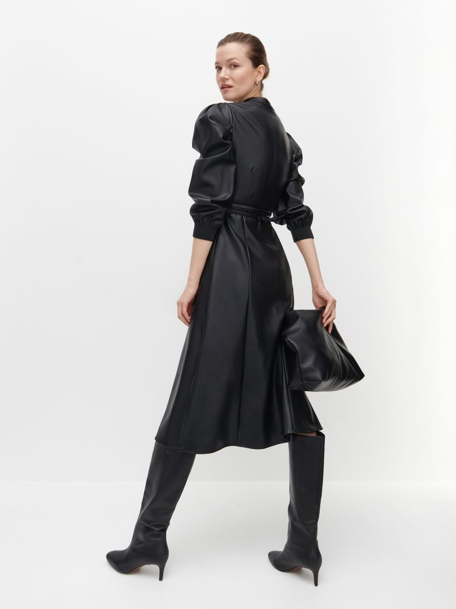 Hemdblusenkleid aus Lederimitat - schwarz - RESERVED - 5