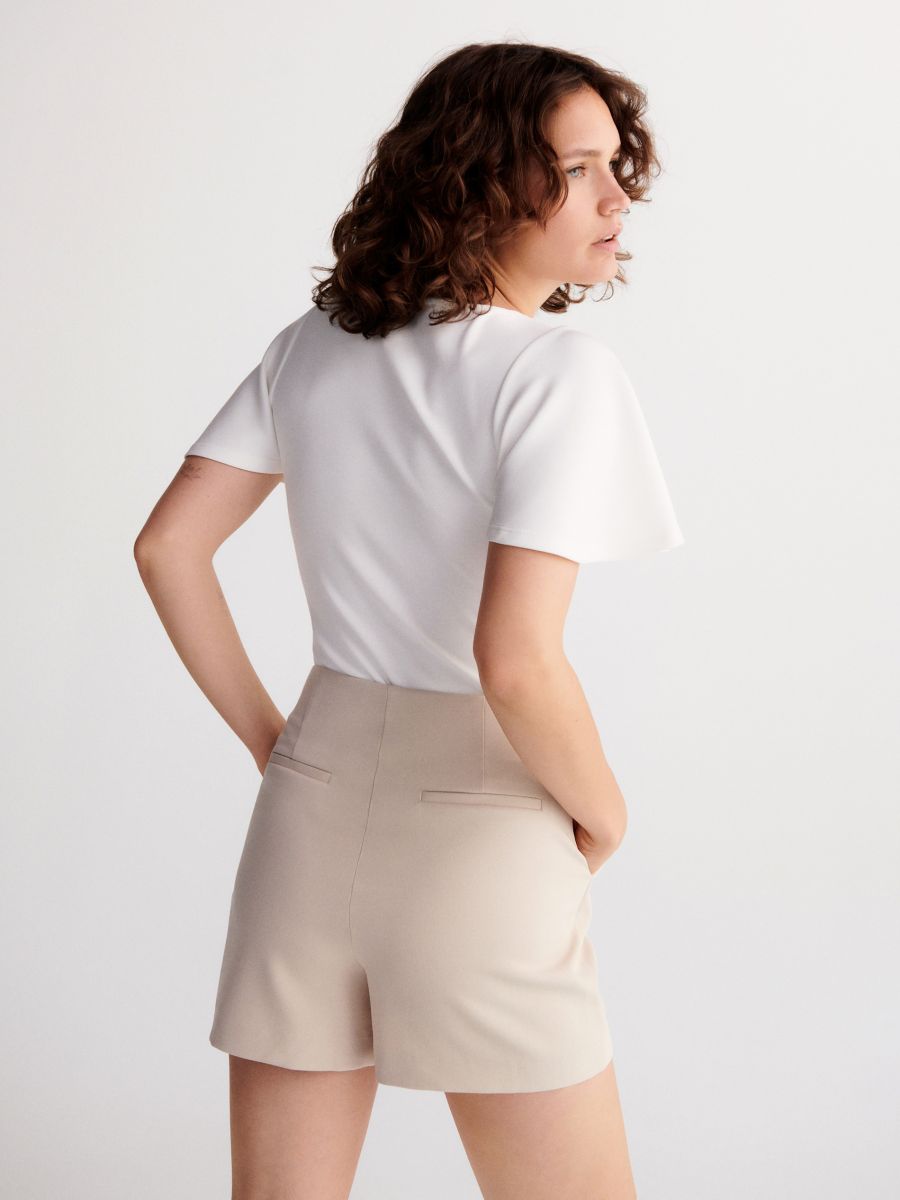 Shorts with decorative buttons - beige - RESERVED - 3