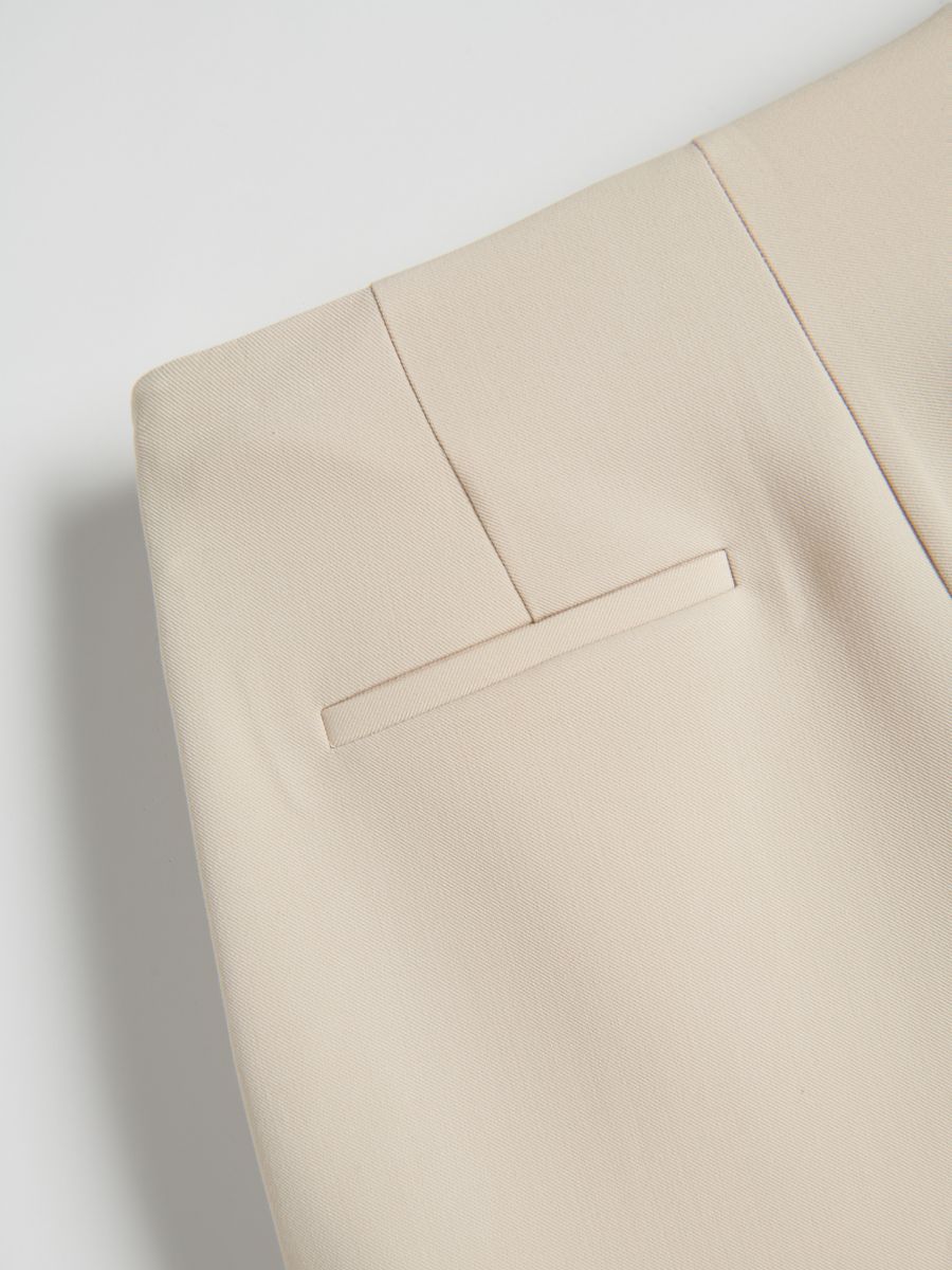 Shorts with decorative buttons - beige - RESERVED - 6