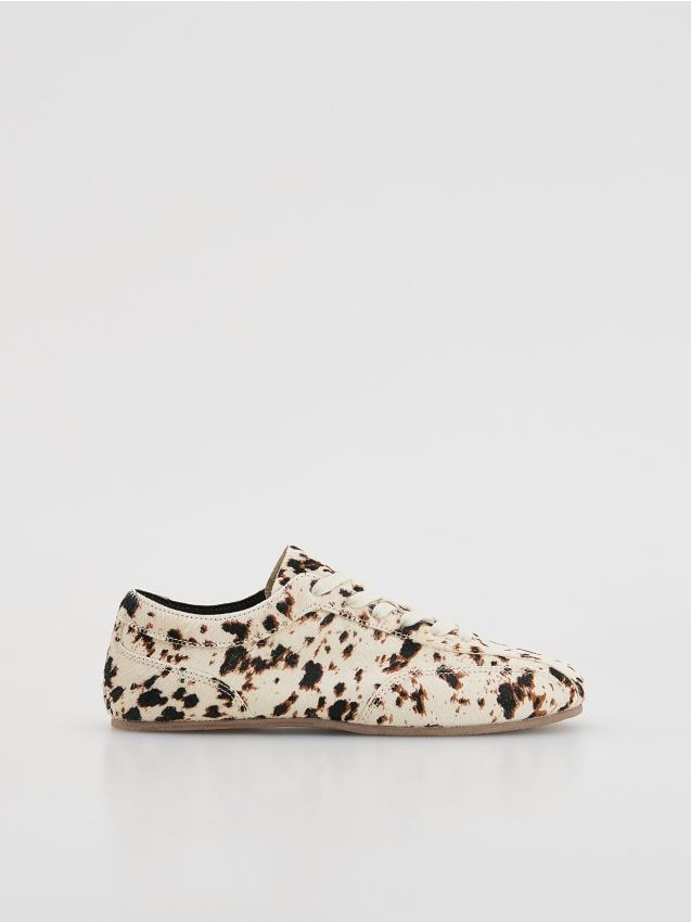 Sneakers met een hoog leergehalte - RESERVED
