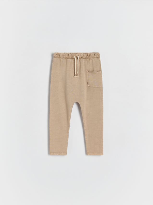Sweatpants with wash effect - RESERVED