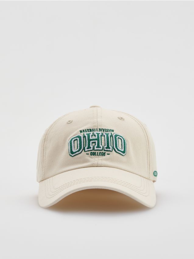 Baseball cap with embroidery - RESERVED