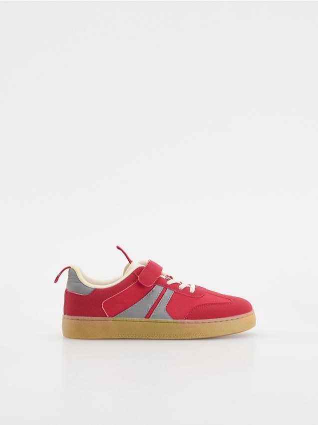 Trainers with Velcro fastening - RESERVED