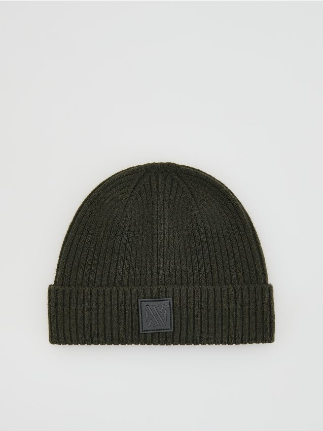 Reserved - Căciulă beanie cu petic - verde-prăfuit