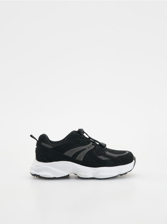 Sneakers - RESERVED