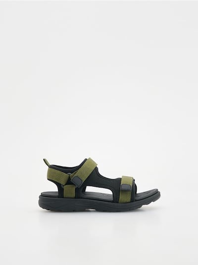 Sandály se suchým zipem