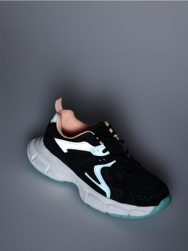 Lightweight sneakers with reflective elements - RESERVED