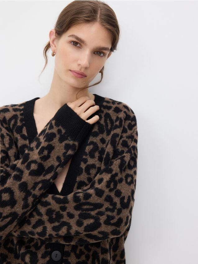 LADIES` SWEATER - RESERVED