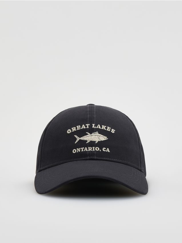 Baseball cap with embroidery - RESERVED