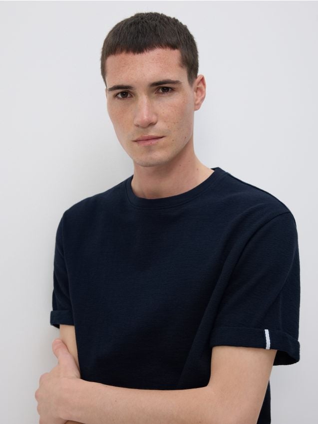 Comfort fit structural fabric T-shirt - RESERVED