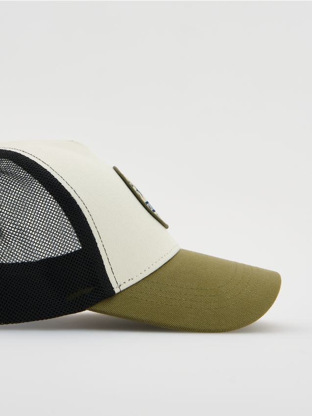 Reserved - Șapcă Trucker cu aplicație - verde-oliv Reserved - Șapcă Trucker cu aplicație - verde-oliv