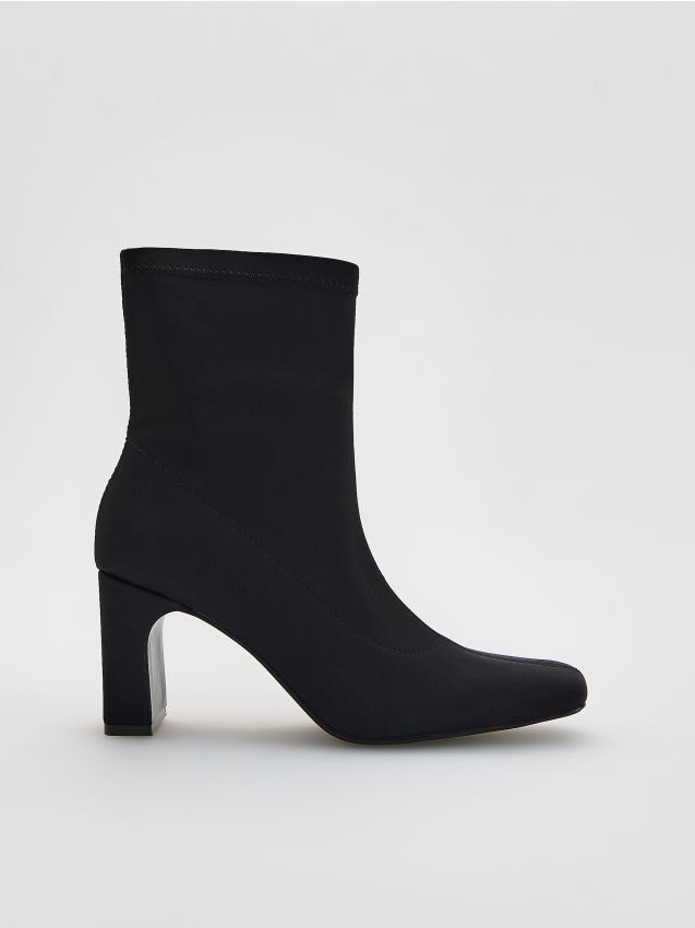 Heeled ankle boots - RESERVED