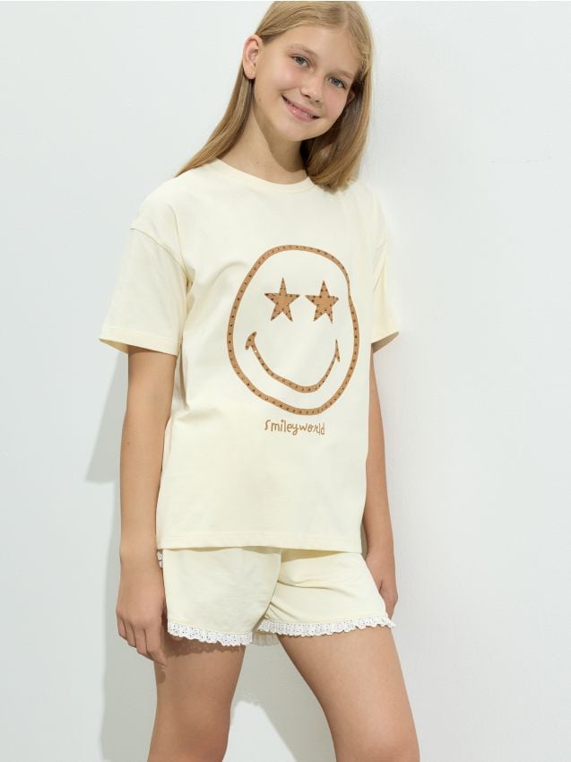 GIRLS` SHORTS - RESERVED
