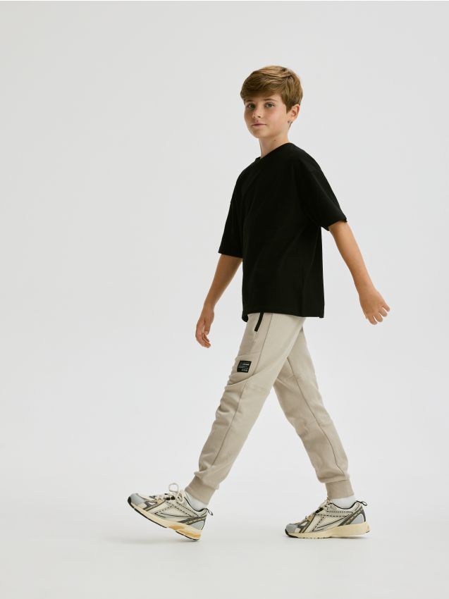 Cotton trousers with pockets - RESERVED