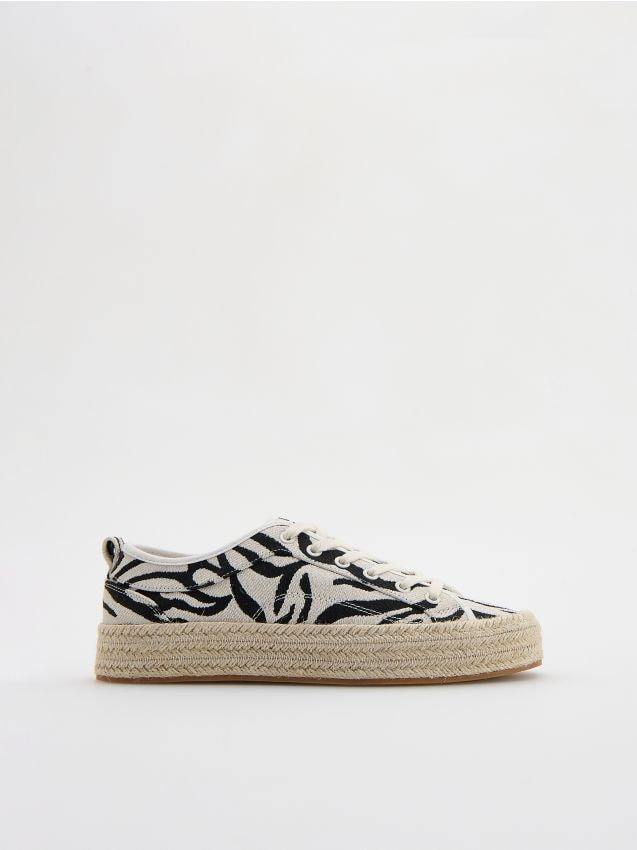 Sneakers med dyremønster - RESERVED