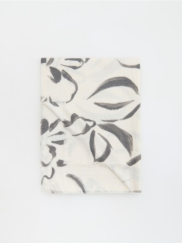 LADIES` SCARF - RESERVED