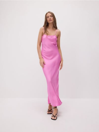 Satin dress with natural feathers