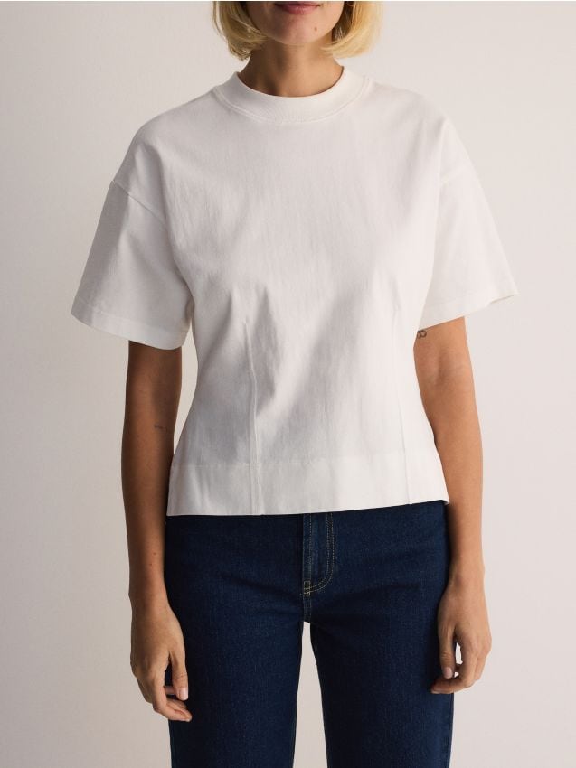 Waist-fitted T-shirt - RESERVED